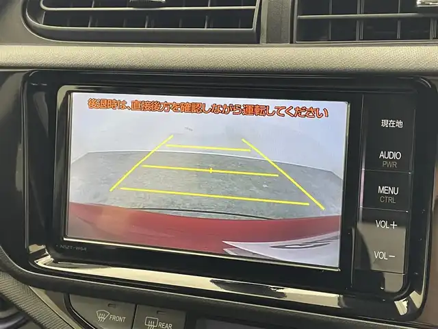 トヨタ アクア S 滋賀県 2016(平28)年 5万km スーパーレッドⅤ 純正ナビ/CD/DVD/Bluetooth/フルセグテレビ/バックカメラ/ETC/セーフティセンスC/・プリクラッシュセーフティシステム/・レーンディパーチャーアラート/・オートマチックハイビーム/・先行車発進告知機能/前方ドラレコ/オートライト/プッシュスタート /スマートキー/電格ミラー/ステアリングスイッチ