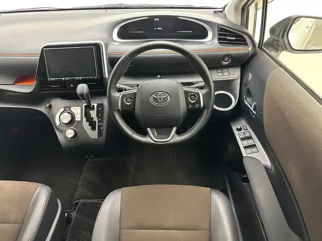 トヨタ シエンタ G クエロ 兵庫県 2020(令2)年 0.6万km ホワイトパールクリスタルシャイン 社外8インチメモリナビ/(AVIC-RL912)/フルセグ CD DVD BT MSV/両側パワースライドドア/プリクラッシュセーフティー/LDA/M’zSPEED17インチアルミホイール/全方位モニター/コーナーセンサー/ハーフレザー/ドライブレコーダー/ETC/社外エアロ/LEDヘッドライト/オートライト/オートハイビーム/社外フロアマット/純正ドアバイザー/アイドリングストップ/スマートキー