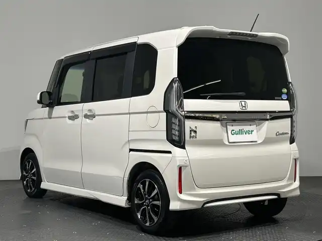 ホンダ Ｎ ＢＯＸ カスタム G L ホンダセンシング 愛媛県 2017(平29)年 5.3万km プレミアムホワイトパールⅡ ・８型ナビ/（フルセグＴＶ・ＢＴ・ＣＤ・ＤＶＤ・ＦＭ・ＡＭ・ＵＳＢ・ａｐｐｌｅｃａｒｐｌａｙ）/・バックカメラ　/・ＥＴＣ　/・前方ドラレコ　/・衝突軽減ブレーキ　/・レーンキープアシスト　/・レーダークルーズコントロール/・両側電動ドア/・USB充電/・ステアリングリモコン/・LEDヘッドライト/・スペアキー
