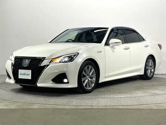 トヨタ クラウン ハイブリッド アスリートSJ-フロンティアLTD 大阪府 2018(平30)年 6.2万km ホワイトパールクリスタルシャイン 純正ナビ(フルセグ/DVD再生/Blu-ray/Bluetooth) バックカメラ ETC 黒本革シート パワーシート/ヒーター/エアコン 衝突軽減 レーダークルコン クリアランスソナー ドラレコ