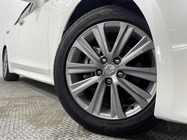 トヨタ クラウン ハイブリッド アスリートSJ-フロンティアLTD 大阪府 2018(平30)年 6.2万km ホワイトパールクリスタルシャイン 純正ナビ(フルセグ/DVD再生/Blu-ray/Bluetooth) バックカメラ ETC 黒本革シート パワーシート/ヒーター/エアコン 衝突軽減 レーダークルコン クリアランスソナー ドラレコ