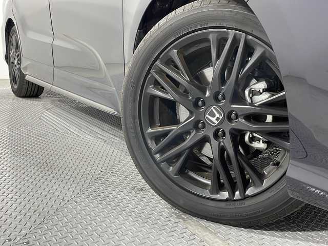 ホンダ オデッセイ ハイブリッド e:HEVアブソルート EXブラックED 広島県 2023(令5)年 0.7万km プレミアムヴィーナスブラックP 純正１１．４型ナビ/フリップダウンモニター/マルチビューカメラシステム/シートヒーター/パワーシート/ブラインドスポットモニター/電動リアゲート/両側パワースライドドア/ＥＴＣ/ドラレコ/レーダークルーズコントロール/コーナーセンサー/オートマチックハイビーム/衝突軽減/レーンキープ/レザー/純正18インチアルミホイール(225/50/R18)/エアバッグ(運転席/助手席/サイド/カーテン)