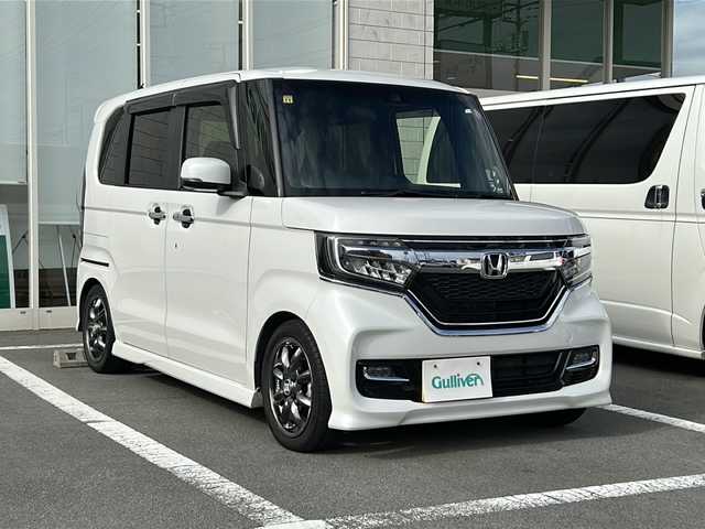ホンダ Ｎ ＢＯＸ カスタム G L ターボ ホンダセンシング 静岡県 2020(令2)年 3.6万km プラチナホワイトパール 純正8インチナビ/地デジTV/純正CD/DVD/Bluetooth/バックカメラ/両側パワースライドドア/ローダウン/社外15インチAW/社外マフラー/ホンダセンシング/ハーフレザー/シートヒーター/ETC/スマートキー