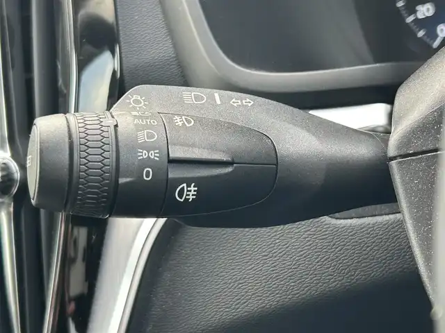 ボルボ Ｖ６０ クロスカントリー T5 AWD 宮崎県 2020(令2)年 3.5万km オスミウムグレーM 純正HDDナビ/・Bluetooth/・AM　FM/・USB/・フルセグテレビ/・AppleCarPlay/・AndroidAuto/ブラックレザーシート/・DN席シートヒーター/・DN席パワーシート/全方位カメラ/・フロントカメラ/・サイドカメラ/・バックカメラ /アイドリングストップ/プッシュスタート/アクティブクルーズコントロール/・レーンキープアシスト/・ブラインドスポットモニター/ETC/LEDヘッドライト/電動リアゲート/純正18インチアルミホイール