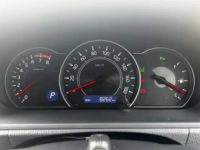 トヨタ ノア Si 福島県 2019(令1)年 0.9万km ボルドーマイカメタリック ワンオーナー/フリップダウンモニター/両側パワースライドドア/純正メモリーナビ(NSZT-Y68T)/(AM/FM/Bluetooth/フルセグTV/DVD)/バックカメラ/前方ドライブレコーダー/ビルトインETC/TOYOTA Safety Sense P/・レーダークルーズ コントロール/・プリクラッシュセーフティ/・レーンディパーチャーアラート/・先行車発進告知機能/・オートマチックハイビーム/横滑り防止装置/クリアランスソナー/純正16インチアルミホイール/純正LEDライト/純正フォグランプ/スマートキー/スペアキー1本/純正フロアマット/取扱説明書/保証書
