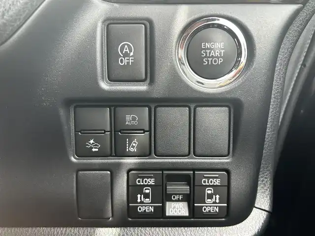トヨタ ノア Si 福島県 2019(令1)年 0.9万km ボルドーマイカメタリック ワンオーナー/フリップダウンモニター/両側パワースライドドア/純正メモリーナビ(NSZT-Y68T)/(AM/FM/Bluetooth/フルセグTV/DVD)/バックカメラ/前方ドライブレコーダー/ビルトインETC/TOYOTA Safety Sense P/・レーダークルーズ コントロール/・プリクラッシュセーフティ/・レーンディパーチャーアラート/・先行車発進告知機能/・オートマチックハイビーム/横滑り防止装置/クリアランスソナー/純正16インチアルミホイール/純正LEDライト/純正フォグランプ/スマートキー/スペアキー1本/純正フロアマット/取扱説明書/保証書
