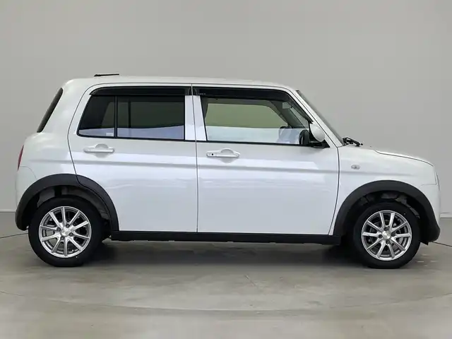 スズキ ラパン G 新潟県 2022(令4)年 0.9万km ピュアホワイトP 社外メモリナビ/(BT/FM/AM/ワンセグTV)/シートヒーター/ドライブレコーダー/ヘッドライトレベライザー/ドアバイザー/レーンキープアシスト/スペアキー/純正フロアマット