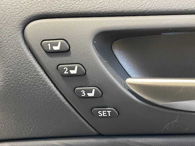 レクサス ＩＳ 500 Fスポーツパフォーマンス 宮城県 2024(令6)年 1.1万km グレーⅡ レクサスセーフティーセンス/・プリクラッシュセーフティー/・レーントレーシングアシスト/・アダプティブクルーズコントロール/・オートマチックハイビーム/・ドライバー異常時対応システム/・ロードサインアシスト/純正ナビ/・フルセグTV/BT/CD/DVD/・全周囲カメラ/・ETC/・ドライブレコーダー/マークレビンソンサウンド/電子パーキング/・オートホールド/革巻きステアリング/・ステアリングリモコン/・パドルシフト/・ステアリングヒーター/ハーフレザーシート/・パワーシート(運転席/助手席)/・メモリシート(運転席)/・シートヒーター(運転席/助手席)/・エアシート(運転席/助手席)/プッシュスタート/・スマートキー/LEDヘッドライト/・オートライト/LEDヘッドライト/電動格納ミラー/純正フロアマット