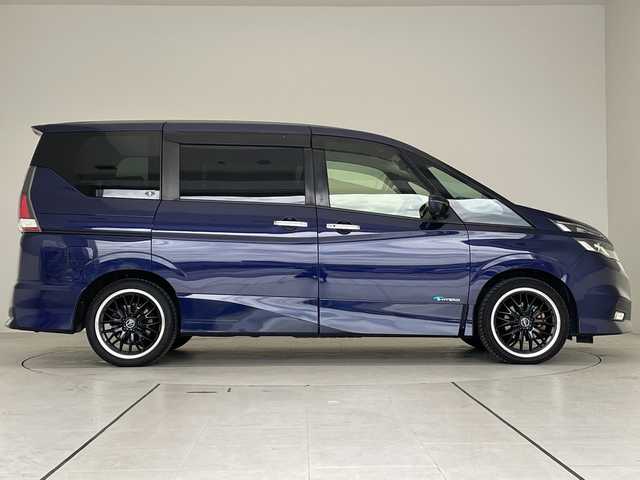 日産 セレナ ハイウェイスター 愛知県 2016(平28)年 5.6万km アズライトブルー 純正9型ナビ/フリップダウンモニター/全方位カメラ/両側パワースライドドア/プロパイロット/バックカメラ/ハンズフリースライドドア/コーナーセンサー/純正アルミホイール/LEDヘッドライト/インテリジェントミラー/ドライブレコーダー/ETC/衝突軽減システム/フルセグ/CD DVD/Bluetooth/ステアリングスイッチ/スマートキー/プッシュスタート