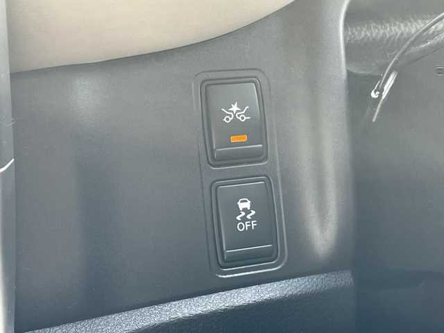 日産 セレナ ハイウェイスター 愛知県 2016(平28)年 5.6万km アズライトブルー 純正9型ナビ/フリップダウンモニター/全方位カメラ/両側パワースライドドア/プロパイロット/バックカメラ/ハンズフリースライドドア/コーナーセンサー/純正アルミホイール/LEDヘッドライト/インテリジェントミラー/ドライブレコーダー/ETC/衝突軽減システム/フルセグ/CD DVD/Bluetooth/ステアリングスイッチ/スマートキー/プッシュスタート