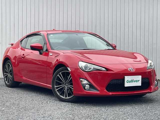 トヨタ ８６ GT リミテッド 埼玉県 2015(平27)年 7.8万km レッド ６速ＭＴ/ハーフレザーシート/前席シートヒーター/ディーラー７インチメモリナビ＆フルセグＴＶ/　（ＤＶＤ＆ＣＤ＆ＢＴ）/バックカメラ/ＥＴＣ（２．０）/クルーズコントロール/革巻きステアリング/リアスポイラー/純正１７inアルミホイール/ＨＩＤライト/電動格納ミラー/スマートキー/プッシュスタート/盗難防止装置/Ｗ＆サイド＋カーテンエアバッグ/横滑り防止装置/ＡＢＳ/ドアバイザー/フロアマット/新車保証書/取扱説明書/スマートスペアキー有