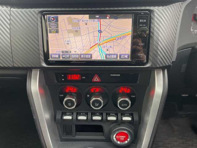 トヨタ ８６ GT リミテッド 埼玉県 2015(平27)年 7.8万km レッド ６速ＭＴ/ハーフレザーシート/前席シートヒーター/ディーラー７インチメモリナビ＆フルセグＴＶ/　（ＤＶＤ＆ＣＤ＆ＢＴ）/バックカメラ/ＥＴＣ（２．０）/クルーズコントロール/革巻きステアリング/リアスポイラー/純正１７inアルミホイール/ＨＩＤライト/電動格納ミラー/スマートキー/プッシュスタート/盗難防止装置/Ｗ＆サイド＋カーテンエアバッグ/横滑り防止装置/ＡＢＳ/ドアバイザー/フロアマット/新車保証書/取扱説明書/スマートスペアキー有