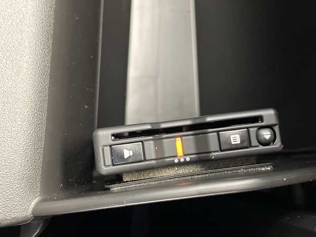 マツダ ＣＸ－５ XD スマートエディション 千葉県 2021(令3)年 3.2万km ジェットブラックマイカ 純正ナビ/　CD/DVD/Bluetooth/フルセグTV/　Apple car play/Android Auto/レーダークルーズコントロール/レーンキープアシスト/衝突軽減ブレーキ/クリアランスソナー/アラウンドビューモニター/ヘッドアップディスプレイ/ブラインドスポットモニター/標識認識機能/電動パーキング/オートホールド/オートハイビーム/パワーシート/メモリーシート（運転席）/前席シートヒーター/ステアリングヒーター/ETC/LEDライト/フロアマット/ドアバイザー