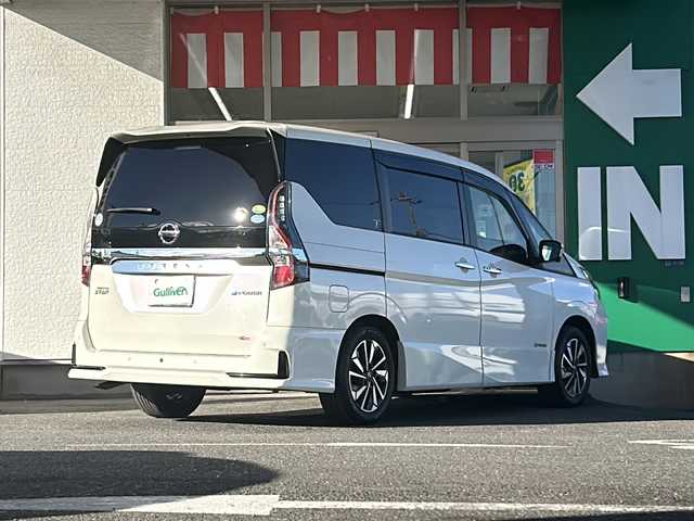 日産 セレナ