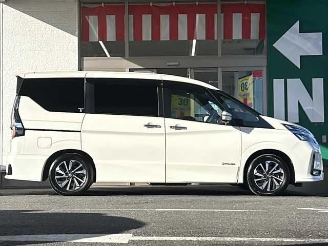 日産 セレナ