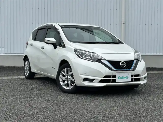 日産 ノート e－パワー X Vセレクション 熊本県 2020(令2)年 5.9万km ブリリアントホワイトパール 純正ナビ/・AM/FM/CD/DVD/SD/BT/AUX/フルセグTV/アラウンドビューモニター/エマージェンシーブレーキ/車線逸脱警報/コーナーセンサー/アダプティブクルーズコントロール/インテリジェントルームミラー/前方ドライブレコーダー/ＥＴＣ２．０/オートライト/LEDヘッドライト/スマートキー/スペアキー/プッシュスタート