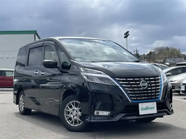 日産 セレナ e－パワー ハイウェイスター V 石川県 2020(令2)年 5.1万km ダイヤモンドブラック セーフティパックB/・プロパイロット/・インテリジェントアラウンドビューモニター/・インテリジェントルームミラー/・パーキングアシスト/・フロント/バックソナー/・ヒーテッドドアミラー/・電動パーキングブレーキ/・オートブレーキホールド/・カーテンエアバッグ/社外メモリーナビゲーション/【CD・DVD・Bluetooth・HDMI・SD・フルセグTV】/型番：EX11NX/社外フリップダウンモニター/両側パワースライドドア/ブラインドスポットモニター/スマートキー/・プッシュスタート/・スペアキー/LEDヘッドライト/・オートライト/・フォグランプ/社外ドライブレコーダー/社外ETC/取扱説明書/新車時保証書