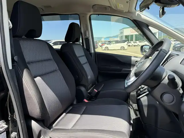 日産 セレナ e－パワー ハイウェイスター V 佐賀県 2020(令2)年 5.1万km ダイヤモンドブラック プロパイロット/ALPINE製11型ナビゲーション「EX11NX」/・AM/FM/BT/CD/DVD/フルセグ/アラウンドビューモニター/ALPINE製フリップダウンモニター/前後ドライブレコーダー/両側パワースライドドア/スマートキー/LEDヘッドライト/・オートマチックハイビーム/ETC/純正フロアマット/純正ドアバイザー/新車保証書/取扱説明書/スペアキー1本あり/インテリジェントセーフティー/・インテリジェント エマージェンシーブレーキ/・インテリジェント LI（車線逸脱防止支援システム）/・LDW（車線逸脱警報）/・インテリジェント クルーズコントロール（追従式）/・RCTA（後退時車両検知警報）/・ふらつき警報/・踏み間違い衝突防止アシスト（前後対応）/・SRSエアバッグ（運転席・助手席＋サイド＋カーテン）/・VDC（車両姿勢制御）＋TCS（トラクションコントロール）/・ヒルスタートアシスト