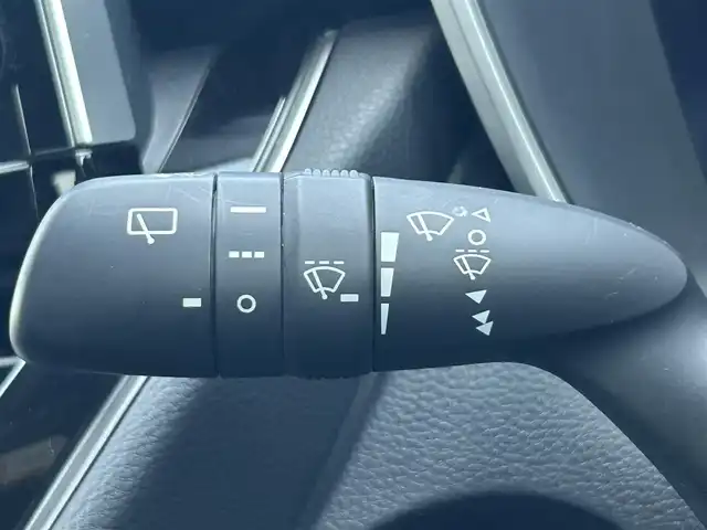 トヨタ カローラ クロス ハイブリッド Z 兵庫県 2022(令4)年 5.2万km プラチナホワイトパールマイカ 純正ディスプレイオーディオ ナビ機能あり/全方位カメラ/トヨタセーフティーセンス/前後社外ドライブレコーダー/ETC2.0/前席シートヒーター/運転席パワーシート/LEDヘッドライト/オートハイビーム/モデリスタエアロ/純正フロアマット/純正ドアバイザー