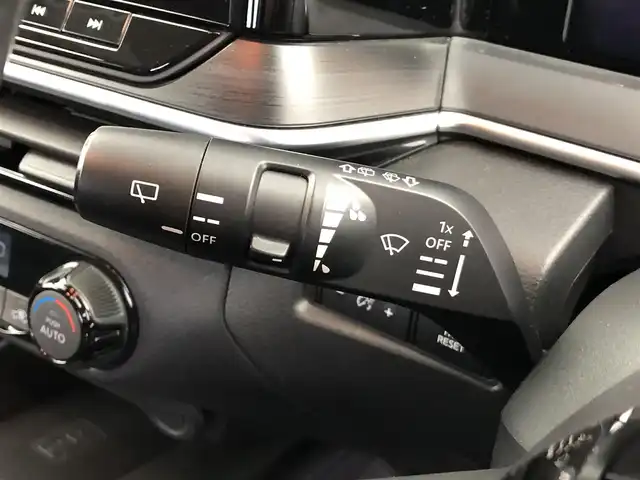 日産 ノート オーテック 愛知県 2021(令3)年 5.2万km ダークメタルグレー 純正コネクトナビ/プッシュスタート/デジタルインナーミラー/ビルトインETC2.0/ワイヤレス充電器/車高調/アラウンドビューモニター/合皮シート/社外黒ホイール/BSM/インテリジェントエマージェンシーブレーキ/オートライト/スマートキー