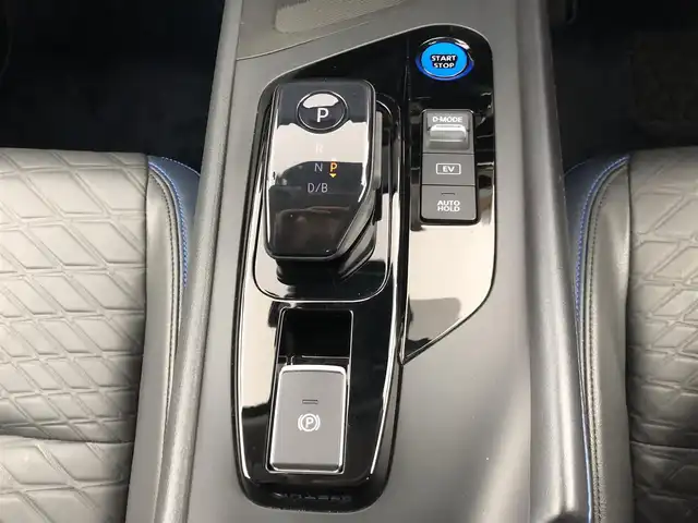 日産 ノート オーテック 愛知県 2021(令3)年 5.2万km ダークメタルグレー 純正コネクトナビ/プッシュスタート/デジタルインナーミラー/ビルトインETC2.0/ワイヤレス充電器/車高調/アラウンドビューモニター/合皮シート/社外黒ホイール/BSM/インテリジェントエマージェンシーブレーキ/オートライト/スマートキー