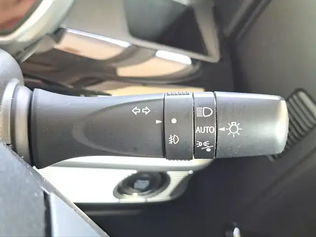 スズキ スペーシア カスタム HYBRID XS 大阪府 2020(令2)年 3.7万km ピュアホワイトP /禁煙車//純正SDナビ【CN-RZ865】//フルTV/DVD/BT/SD/CD/USB//バックカメラ・全方位カメラ//ドラレコ【CA-DRZ3DZA】//USB充電//両側パワースライドドア//スリムサーキュレーター//デュアルカメラブレーキサポート//アダプティブクルーズコントロール//オートハイビーム//レーンキープアシスト//D席パワーシート//ハーフレザーシート//純正15AW//バックソナー
