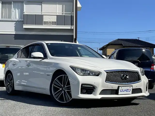 日産 スカイライン ハイブリッド 350GT Type SP 埼玉県 2014(平26)年 13.8万km クリスタルホワイトパール (株)IDOMが運営する【じしゃロン川越店】の自社ローン専用車両になります。こちらは現金またはオートローンご利用時の価格です。自社ローンご希望の方は別途その旨お申付け下さい/純正ナビ/フルセグ/Bluetooth/CD/DVD/AM/FM/アラウンドビューモニター/衝突軽減ブレーキ/レーンキープアシスト/レザーシート/左右パワーシート＆シートヒーター/シートメモリー/パドルシフト/コーナーセンサー/LEDヘッドライト/フォグ/レーダークルーズコントロール/ウインカーミラー/ステアリングリモコン/ドアバイザー/社外フロアマット/ハンドルカバー/車両取扱説明書
