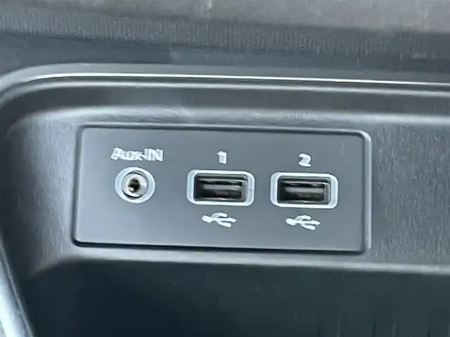 ルノー トゥインゴ EDC 千葉県 2020(令2)年 4.2万km ライトブルー マルチファンクションシステム/・FM/AM/Bluetooth/・Apple car play/Android　Auto/・バックカメラ/スピードリミッター/クルーズコントロール/車線逸脱警報/ＥＴＣ/フロアマット/オートライト/純正１５インチＡＷ/スペアキー有り