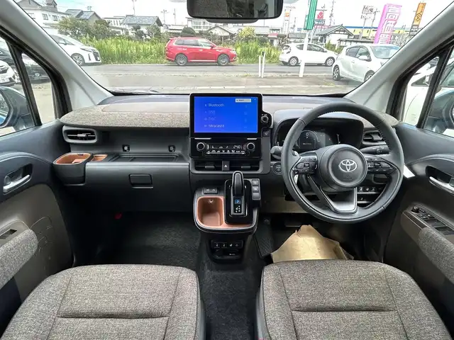 トヨタ シエンタ ハイブリッド Z 宮城県 2025(令7)年 0.1千km グレイッシュブルー コンフォートパッケージ/・IRカット機能付ガラス/・ステアリングヒーター/・シートヒーター（運転席/助手席）/DVD/CDデッキ/アクセサリーコンセント/＝＝＝/セーフティセンス/・プリクラッシュセーフティ/・レーントレーシングアシスト/・レーンディパーチャーアラート/・レーダークルーズコントロール（停止保持機能有）/・アダプティブハイビームシステム/・ロードサインアシスト/・ドライバー異常時対応システム/・プロアクティブドライビングアシスト/・発進遅れ告知機能/パーキングサポートブレーキ（前後方静止物/後方接近車両）/ブラインドスポットモニター/ディスプレイオーディオプラス/・コネクティッドナビ対応10.5インチディスプレイ/・AppleCarPlay/AndroidAuto/・Bluetooth/・地デジTV/パノラミックビューモニター/ETC車載機/ハンズフリーパワースライドドア（両側）/LEDヘッドランプ/オートライト/スマートキー×2本/W/サイド/カーテンエアバッグ