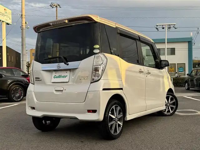 日産 デイズ ルークス ハイウェイスター Gターボ 愛媛県 2017(平29)年 5.7万km ホワイトパール 登録時走行距離：56781km/社外ＳＤナビ/AM/FM/フルセグTV/Bluetooth/ETC/全周囲カメラ/クルコン/衝突軽減システム/横滑り防止装置/盗難防止装置/両側パワスラ/サーキュレーター/LEDヘッドライト/オートライト/オートハイビーム/エンジンスタートボタン/スマートキー/スペアキー/純正アルミホイール/純正フロアマット
