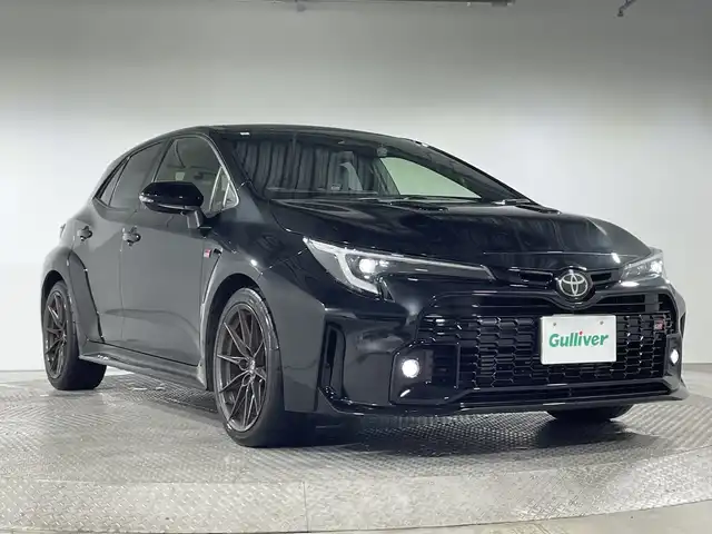 トヨタ ＧＲカローラ RZ 神奈川県 2023(令5)年 2.4万km プレシャスブラックパール 純正8型ディスプレイオーディオ/フルセグ　Bluetooth　AM　FM　Miracast/セーフティセンス/プリクラッシュセーフティ/レーントレーシングアシスト/レーンディパーチャーアラート/レーダークルーズコントロール/ロードサインアシスト/プロアクティブドライビングアシスト/発進遅れ告知機能/オートマチックハイビーム/インテリジェントマニュアルトランスミッション/ハーフレザーシート/革巻きステアリング/純正DA連動ドライブレコーダー/社外前後ドライブレコーダー/純正ビルトインETC2.0/前席/後席USB電源ソケット/DRIVEMODE/SOSコール/プッシュスタート/スマート気ー/純正サイド/リアスポイラー/純正18インチアルミホイール/LEDヘッド/フロントフォグ/クリアランス/デイ/リアコンビネーションランプ/オートライト