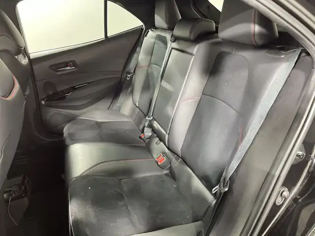 トヨタ ＧＲカローラ RZ 神奈川県 2023(令5)年 2.4万km プレシャスブラックパール 純正8型ディスプレイオーディオ/フルセグ　Bluetooth　AM　FM　Miracast/セーフティセンス/プリクラッシュセーフティ/レーントレーシングアシスト/レーンディパーチャーアラート/レーダークルーズコントロール/ロードサインアシスト/プロアクティブドライビングアシスト/発進遅れ告知機能/オートマチックハイビーム/インテリジェントマニュアルトランスミッション/ハーフレザーシート/革巻きステアリング/純正DA連動ドライブレコーダー/社外前後ドライブレコーダー/純正ビルトインETC2.0/前席/後席USB電源ソケット/DRIVEMODE/SOSコール/プッシュスタート/スマート気ー/純正サイド/リアスポイラー/純正18インチアルミホイール/LEDヘッド/フロントフォグ/クリアランス/デイ/リアコンビネーションランプ/オートライト