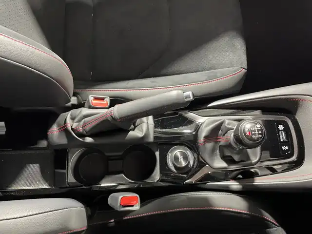 トヨタ ＧＲカローラ RZ 神奈川県 2023(令5)年 2.4万km プレシャスブラックパール 純正8型ディスプレイオーディオ/フルセグ　Bluetooth　AM　FM　Miracast/セーフティセンス/プリクラッシュセーフティ/レーントレーシングアシスト/レーンディパーチャーアラート/レーダークルーズコントロール/ロードサインアシスト/プロアクティブドライビングアシスト/発進遅れ告知機能/オートマチックハイビーム/インテリジェントマニュアルトランスミッション/ハーフレザーシート/革巻きステアリング/純正DA連動ドライブレコーダー/社外前後ドライブレコーダー/純正ビルトインETC2.0/前席/後席USB電源ソケット/DRIVEMODE/SOSコール/プッシュスタート/スマート気ー/純正サイド/リアスポイラー/純正18インチアルミホイール/LEDヘッド/フロントフォグ/クリアランス/デイ/リアコンビネーションランプ/オートライト