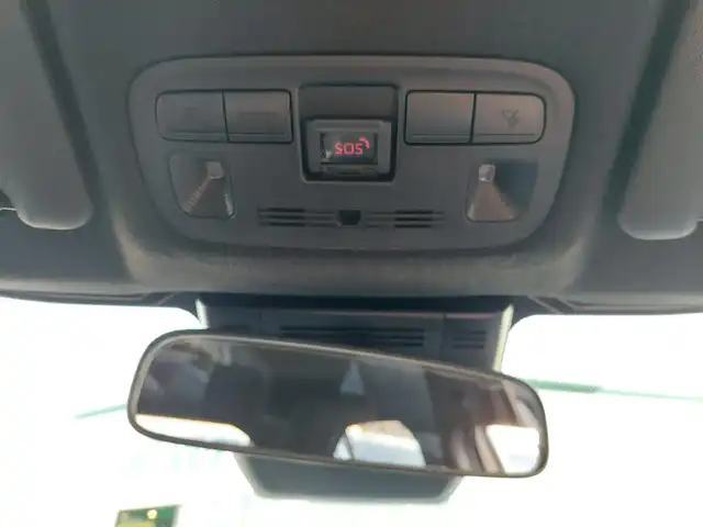 トヨタ ヤリスクロス ハイブリッド Z 東京都 2025(令7)年 0.1千km プラチナホワイトパールマイカ 登録済未使用車/純正ディスプレイオーディオ(コネクティッドナビ)/フルセグ/パノラミックビューモニター/ハーフレザーシート/シートヒーター/ステアリングヒーター/コーナーセンサー/Toyota Safety Sense/・プリクラッシュセーフティ/・レーントレーシングアシスト/・レーダークルーズコントロール/・アダプティブハイビームシステム/・オートマチックハイビーム/・ブラインドスポットモニター/LEDヘッドライト/スマートキー/純正18インチAW