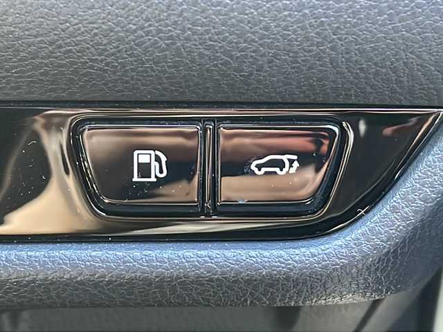 レクサス ＮＸ 350h Fスポーツ 三重県 2022(令4)年 4万km ホワイトノーヴァガラスフレーク 純正１４型ナビ　/全周囲　/ＢＳＭ　/ワイヤレス充電　/黒革 /パーキングアシスト　/ビルトインＥＴＣ２．０ /AC100V充電/パワーバックドア /前席シートヒーター /前席エアーシート /前席パワーシート /メモリシート/前後コーナーセンサー /レーダークルーズコントロール/レーンキープアシスト/衝突軽減ブレーキ/LEDヘッドライト/オートハイビーム/オートライト/純正フロアマット/電動格納ミラー/禁煙車