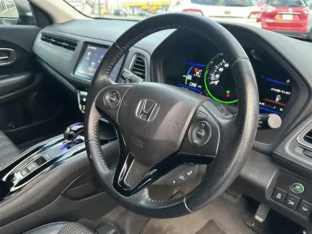 ホンダ ヴェゼル ハイブリッド X Lパッケージ 道北・旭川 2014(平26)年 12.5万km モルフォブルーP (株)IDOMが運営する【じしゃロン旭川店】の自社ローン専用車両になります。こちらは現金またはオートローンご利用時の価格です。自社ローンご希望の方は別途その旨お申付け下さい/　/・純正ナビ(CD/DVD/BT/SD/フルセグ)/・バックカメラ/・ETC/・レーダーブレーキ/・クルーズコントロール/・パドルシフト/・ステアリングリモコン/・両席シートヒーター/・電動格納ウィンカーミラー/・プッシュスタート/・スマートキー2個/・フォグランプ/・取扱説明書