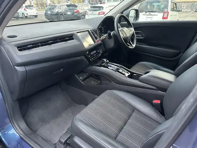 ホンダ ヴェゼル ハイブリッド X Lパッケージ 道北・旭川 2014(平26)年 12.5万km モルフォブルーP (株)IDOMが運営する【じしゃロン旭川店】の自社ローン専用車両になります。こちらは現金またはオートローンご利用時の価格です。自社ローンご希望の方は別途その旨お申付け下さい/　/・純正ナビ(CD/DVD/BT/SD/フルセグ)/・バックカメラ/・ETC/・レーダーブレーキ/・クルーズコントロール/・パドルシフト/・ステアリングリモコン/・両席シートヒーター/・電動格納ウィンカーミラー/・プッシュスタート/・スマートキー2個/・フォグランプ/・取扱説明書