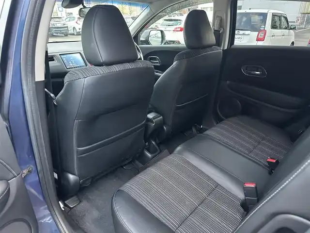 ホンダ ヴェゼル ハイブリッド X Lパッケージ 道北・旭川 2014(平26)年 12.5万km モルフォブルーP (株)IDOMが運営する【じしゃロン旭川店】の自社ローン専用車両になります。こちらは現金またはオートローンご利用時の価格です。自社ローンご希望の方は別途その旨お申付け下さい/　/・純正ナビ(CD/DVD/BT/SD/フルセグ)/・バックカメラ/・ETC/・レーダーブレーキ/・クルーズコントロール/・パドルシフト/・ステアリングリモコン/・両席シートヒーター/・電動格納ウィンカーミラー/・プッシュスタート/・スマートキー2個/・フォグランプ/・取扱説明書