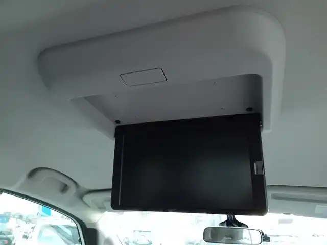 日産 セレナ e－パワー ハイウェイスター V 福井県 2020(令2)年 7.3万km ブリリアントホワイトパール 純正SDナビ/AM/FM/フルセグ/BT/USB/AUX/iPod/アラウンドビューモニター/両側パワースライドドア/後席フリップダウンモニター/エマージェンシーブレーキ/プロパイロット/インテリジェントパーキングアシスト/前後コーナーセンサー/クルーズコントロール/ETC/前方ドライブレコーダー/純正フロアマット/ダブル＋サイドエアバッグ/カーテンエアバッグ/LEDヘッドライト/スマートキー