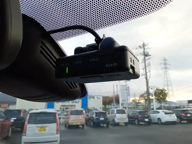 日産 セレナ e－パワー ハイウェイスター V 福井県 2020(令2)年 7.3万km ブリリアントホワイトパール 純正SDナビ/AM/FM/フルセグ/BT/USB/AUX/iPod/アラウンドビューモニター/両側パワースライドドア/後席フリップダウンモニター/エマージェンシーブレーキ/プロパイロット/インテリジェントパーキングアシスト/前後コーナーセンサー/クルーズコントロール/ETC/前方ドライブレコーダー/純正フロアマット/ダブル＋サイドエアバッグ/カーテンエアバッグ/LEDヘッドライト/スマートキー