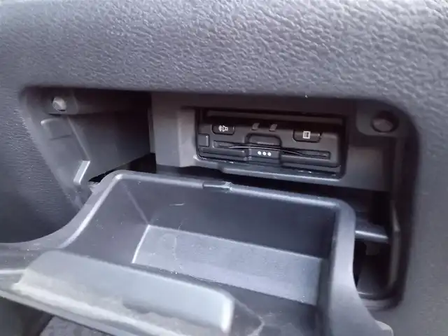 日産 セレナ e－パワー ハイウェイスター V 福井県 2020(令2)年 7.3万km ブリリアントホワイトパール 純正SDナビ/AM/FM/フルセグ/BT/USB/AUX/iPod/アラウンドビューモニター/両側パワースライドドア/後席フリップダウンモニター/エマージェンシーブレーキ/プロパイロット/インテリジェントパーキングアシスト/前後コーナーセンサー/クルーズコントロール/ETC/前方ドライブレコーダー/純正フロアマット/ダブル＋サイドエアバッグ/カーテンエアバッグ/LEDヘッドライト/スマートキー