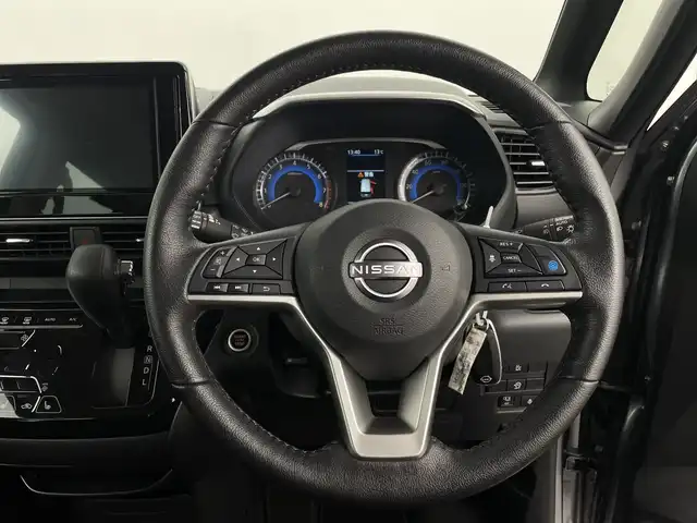 日産 ルークス HWS X プロパイロットED 新潟県 2023(令5)年 0.8万km チタニウムグレーメタリック 4WD/エマージェンシーブレーキ/デジタルインナーミラー/純正9インチナビ/フルセグTV/Bluetooth/アラウンドビューモニター/両側パワースライドドア/フットオープナー/プロパイロット/LEDオートライト/フォグランプ/シートヒーター/純正14インチアルミホイール/ステアリングリモコン/車線逸脱警報/電格ミラー/ウィンカーミラー/ステアリングヒーター/スマートキー