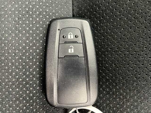 トヨタ カローラ スポーツ ハイブリッドG Z 千葉県 2021(令3)年 1.7万km プラチナホワイトパールマイカ 衝突軽減ブレーキ/レーンキープアシスト/レーダークルーズコントロール/コーナーセンサー/純正メモリナビゲーション/ETC/バックカメラ/純正ドライブレコーダー/ハーフレザーシート/前席シートヒーター/LEDヘッドライト/オートライト/オートハイビーム/純正18インチアルミホイール/プッシュスタート/スマートキー