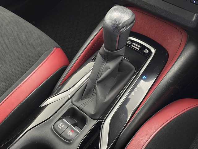 トヨタ カローラ スポーツ ハイブリッドG Z 千葉県 2021(令3)年 1.7万km プラチナホワイトパールマイカ 衝突軽減ブレーキ/レーンキープアシスト/レーダークルーズコントロール/コーナーセンサー/純正メモリナビゲーション/ETC/バックカメラ/純正ドライブレコーダー/ハーフレザーシート/前席シートヒーター/LEDヘッドライト/オートライト/オートハイビーム/純正18インチアルミホイール/プッシュスタート/スマートキー