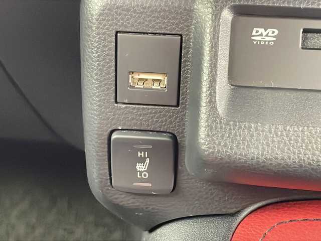 トヨタ カローラ スポーツ ハイブリッドG Z 千葉県 2021(令3)年 1.7万km プラチナホワイトパールマイカ 衝突軽減ブレーキ/レーンキープアシスト/レーダークルーズコントロール/コーナーセンサー/純正メモリナビゲーション/ETC/バックカメラ/純正ドライブレコーダー/ハーフレザーシート/前席シートヒーター/LEDヘッドライト/オートライト/オートハイビーム/純正18インチアルミホイール/プッシュスタート/スマートキー