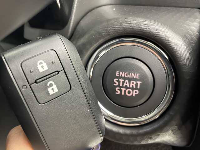 スズキ ハスラー HYBRID X 茨城県 2025(令7)年 0.1千km デニムブルー ガンメタリック 2トーン スズキセーフティサポート/・デュアルカメラブレーキサポート/・誤発進抑制機能/・車線逸脱抑制/・標識認識機能/・ハイビームアシスト/純正9インチメモリナビ/　CD DVD BT スマホ連携 フルセグ/全方位カメラ/レーダークルーズコントロール/LEDオートライト/シートヒーター/純正15インチアルミホイール/革巻きステアリング/ステアリングスイッチ/プッシュスタート/スマートキー