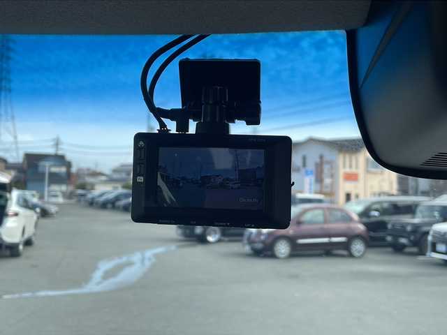 ホンダ Ｎ ＢＯＸ カスタム G Lパッケージ 三重県 2015(平27)年 8.3万km スマートブラック 純正7型ナビ/片側パワースライドドア/バックカメラ/社外前後ドラレコ/スペアキー/ベンチシート/チップアップシート/オートライト/フォグライト/純正AW/電動格納ミラー/禁煙車