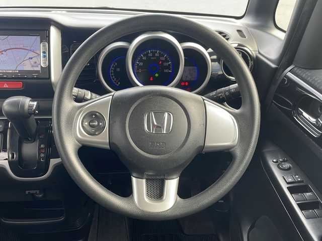 ホンダ Ｎ ＢＯＸ カスタム G Lパッケージ 三重県 2015(平27)年 8.3万km スマートブラック 純正7型ナビ/片側パワースライドドア/バックカメラ/社外前後ドラレコ/スペアキー/ベンチシート/チップアップシート/オートライト/フォグライト/純正AW/電動格納ミラー/禁煙車