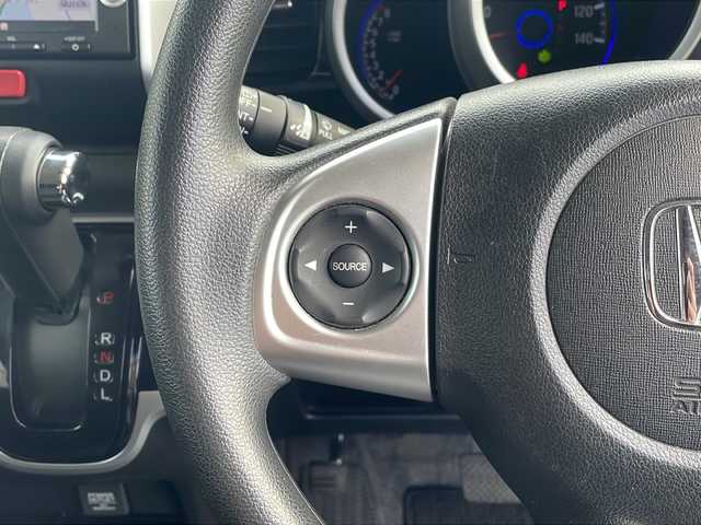 ホンダ Ｎ ＢＯＸ カスタム G Lパッケージ 三重県 2015(平27)年 8.3万km スマートブラック 純正7型ナビ/片側パワースライドドア/バックカメラ/社外前後ドラレコ/スペアキー/ベンチシート/チップアップシート/オートライト/フォグライト/純正AW/電動格納ミラー/禁煙車