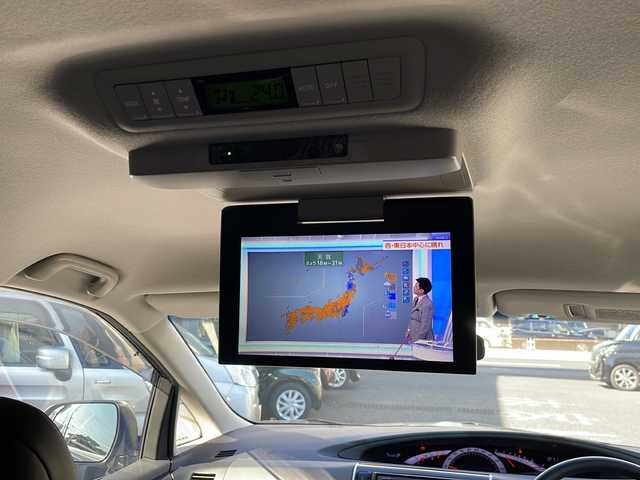 トヨタ エスティマ アエラス レザーパッケージ 大阪府 2013(平25)年 2.5万km ブラック 純正ナビ/バックカメラ/フルセグTV/純正フリップダウンモニター/両側パワースライドドア/前席シートヒーター/黒革シート/革巻きステアリング/HIDヘッドライト/フォグランプ/運転席パワーシート/純正マット/ドアバイザー/保証書/取扱説明書/スペアキー1本